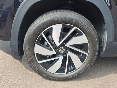Used 2025 Volkswagen Atlas SEL AWD/4WD image 9