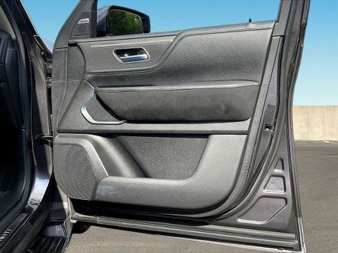 Certified 2025 INFINITI QX80 Luxe AWD/4WD image 28