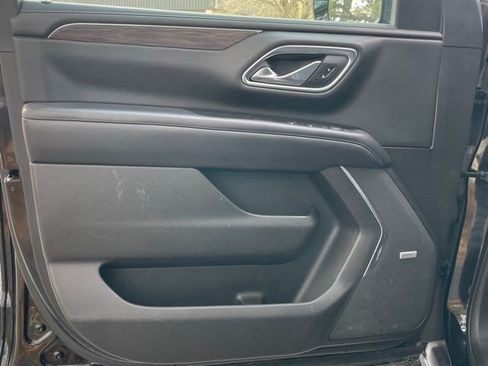 Used 2021 Chevrolet Tahoe Z71 w/ Z71 Off-Road Package image 13