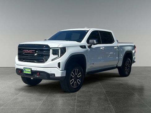 Used 2025 GMC Sierra 1500 AT4 w/ AT4 Premium Package AWD/4WD image 3