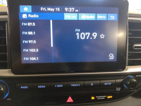 Used 2021 Hyundai Venue SE FWD image 25