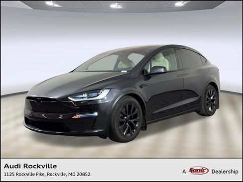 Used 2024 Tesla Model X image 1