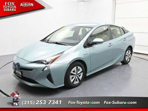Used 2018 Toyota Prius Two image 2