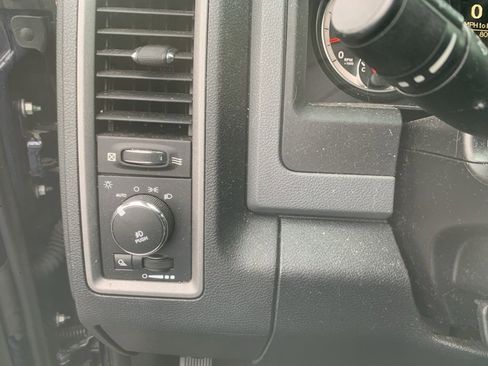 Used 2016 RAM 1500 Express image 15