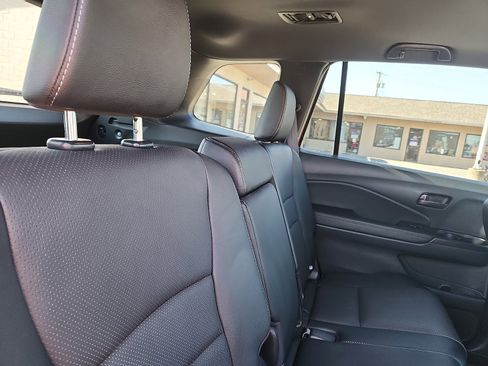 Used 2023 Honda Passport EX-L image 30