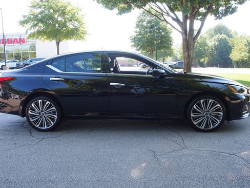 Used 2023 Nissan Altima 2.5 SL AWD/4WD image 8