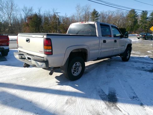 Used 2006 GMC Sierra 2500 SLE w/ Snow Plow Prep Package image 4