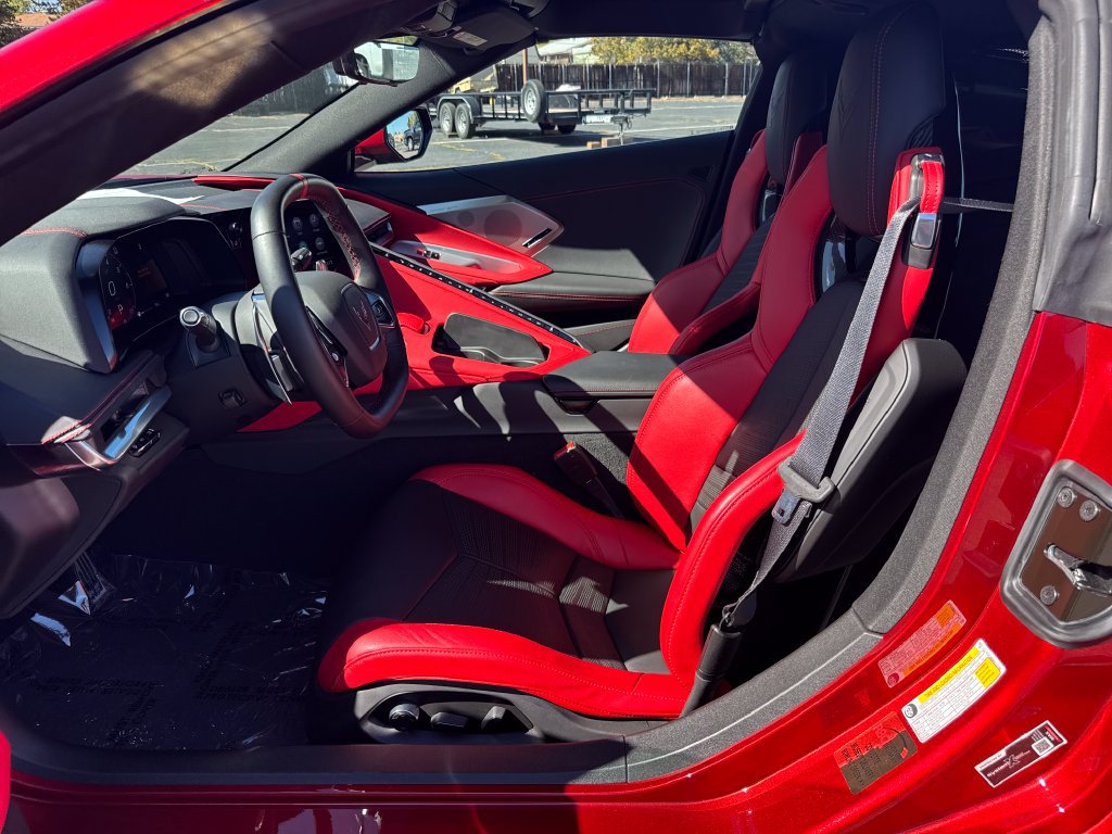 Used 2021 Chevrolet Corvette Stingray Preferred Cpe w/ Z51 Performance Package RWD image 9