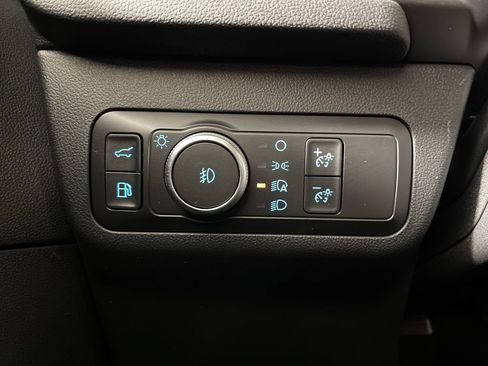 Used 2020 Ford Escape Titanium FWD image 28