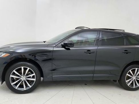 Used 2025 Jaguar F-PACE R-Dynamic S image 3