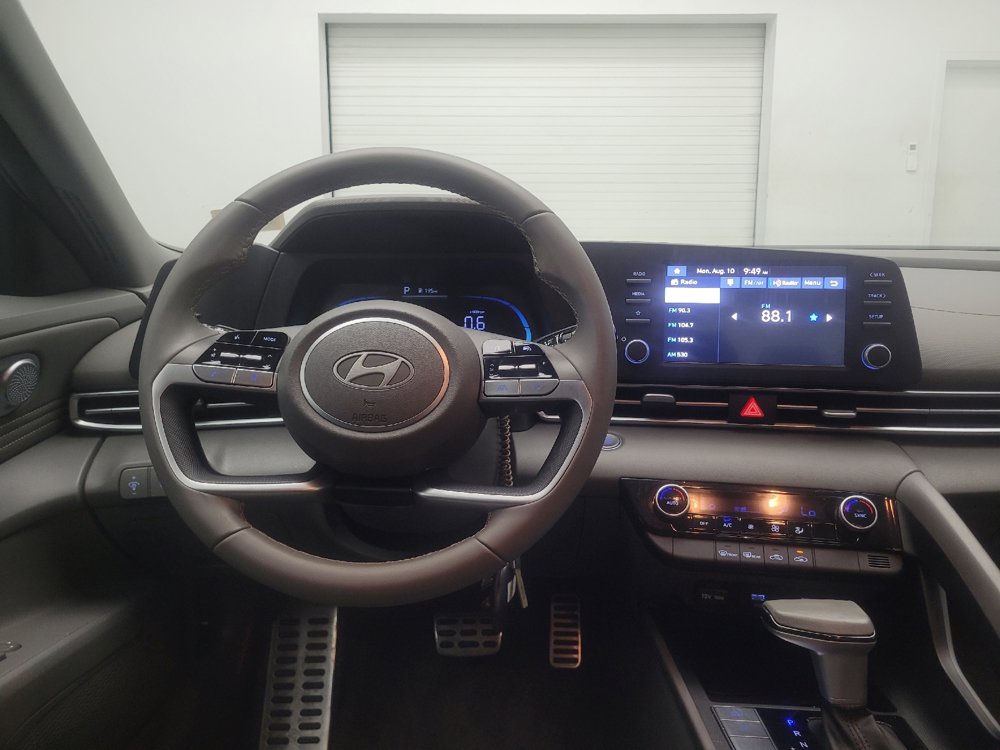 Used 2025 Hyundai Elantra Sport FWD image 22