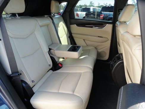 Used 2019 Cadillac XT5 Luxury FWD image 7