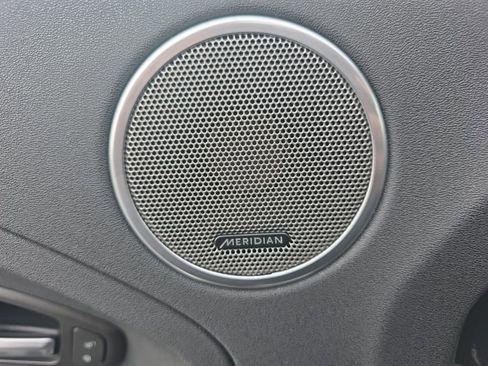 Used 2015 Land Rover Range Rover Evoque Pure Plus image 25