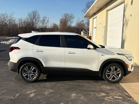 Used 2022 Kia Seltos LX image 10