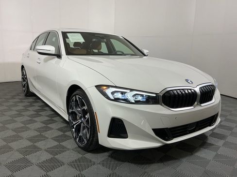 Certified 2025 BMW 330i Sedan w/ Premium Package RWD image 4