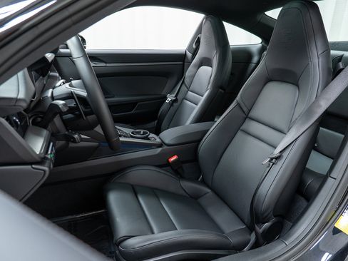 New 2026 Porsche 911 Carrera RWD image 17