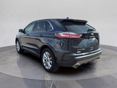 Used 2022 Ford Edge Titanium image 3