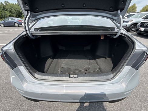Used 2024 Honda Accord Touring image 18