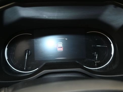 Used 2023 Toyota RAV4 LE AWD/4WD image 21