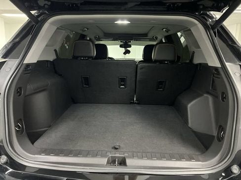 Certified 2024 GMC Terrain AT4 AWD/4WD image 25