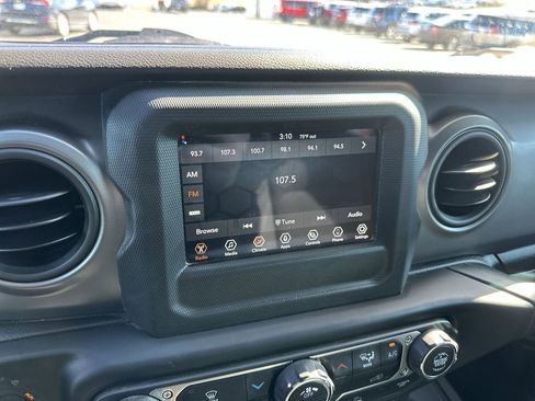 Used 2022 Jeep Wrangler Unlimited Sport image 16