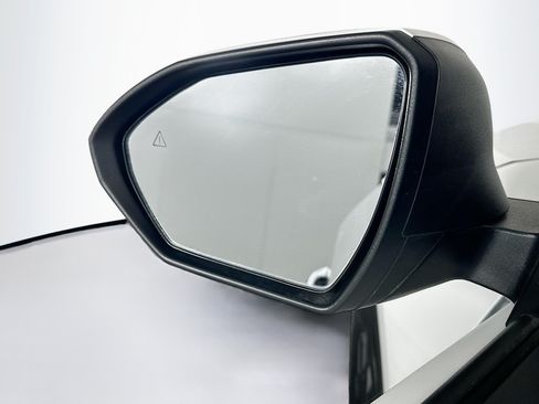 Used 2025 Hyundai Santa Cruz SEL AWD/4WD image 16