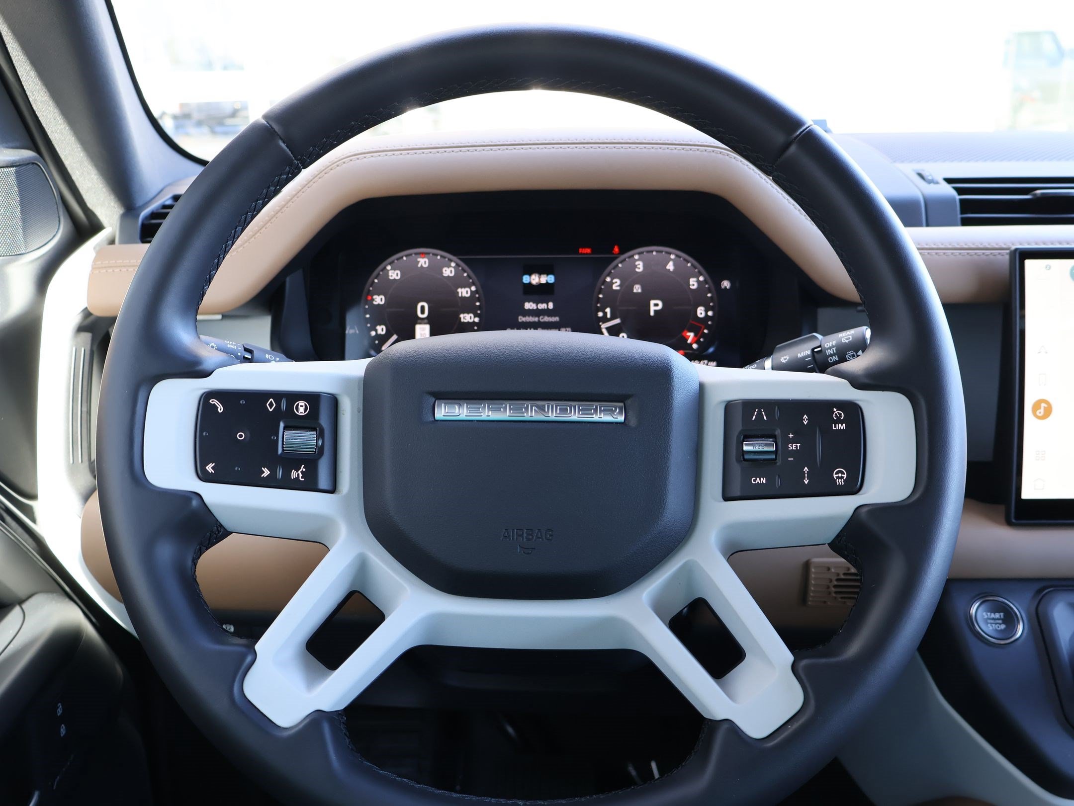 Used 2025 Land Rover Defender 90 S AWD/4WD image 18