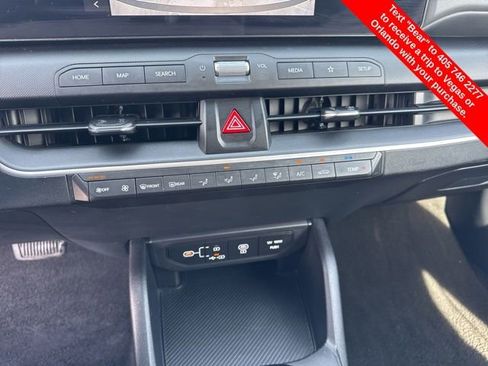 Used 2025 Kia K4 LXS image 25