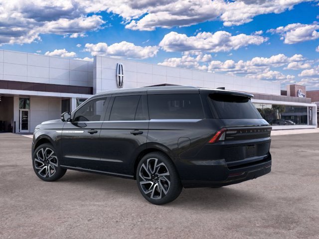 New 2026 Lincoln Navigator Reserve AWD/4WD image 4