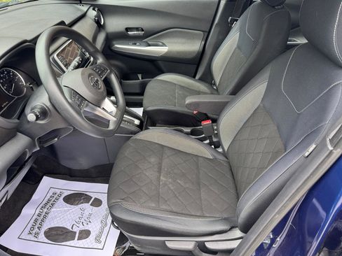 Used 2018 Nissan Kicks SV FWD image 5