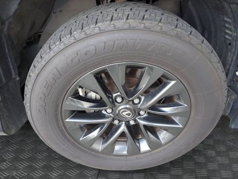 Used 2021 Lexus GX 460 Premium w/ Premium Package AWD/4WD image 21