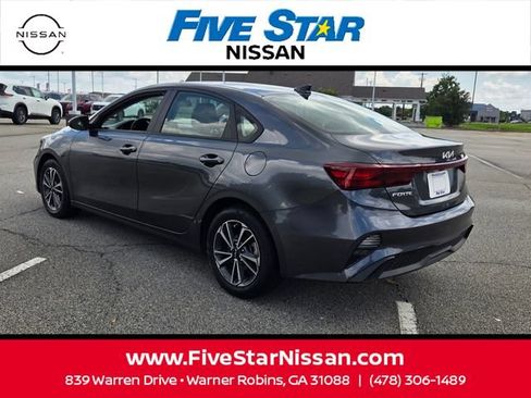 Used 2024 Kia Forte LXS FWD image 9