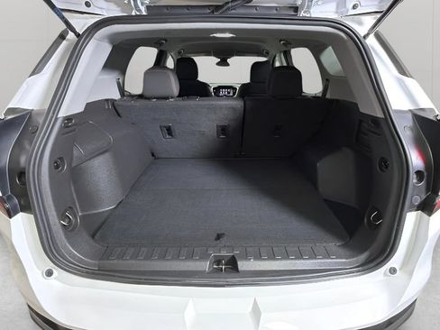 Used 2021 GMC Terrain SLE w/ Driver Convenience Package FWD image 28
