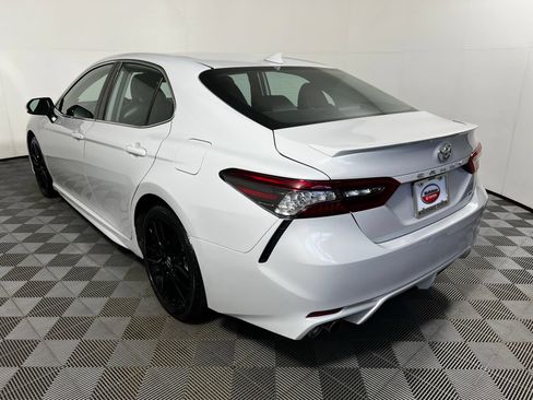 Used 2024 Toyota Camry XSE FWD image 7