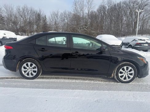 Used 2024 Toyota Corolla LE image 8