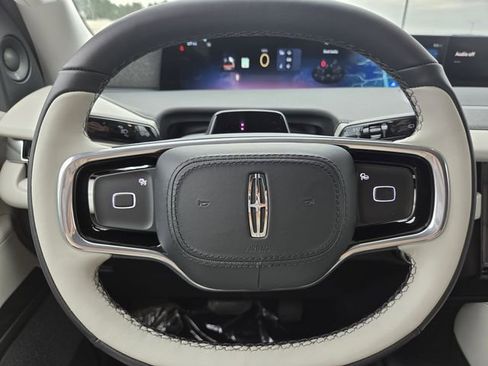 New 2026 Lincoln Navigator Reserve AWD/4WD image 20