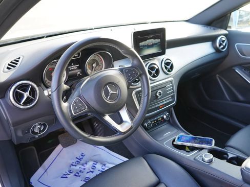 Used 2016 Mercedes-Benz GLA 250 image 8