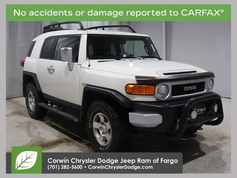 Used 2010 Toyota FJ Cruiser Base image 1