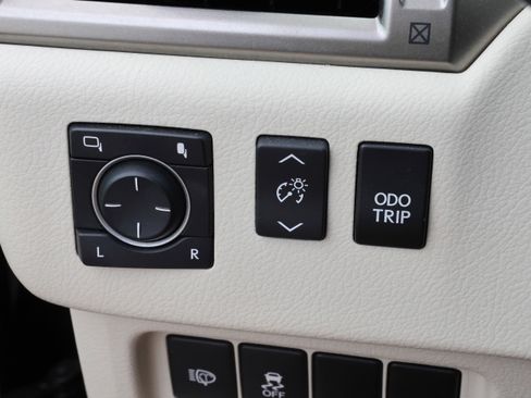 Used 2017 Lexus GX 460 Premium image 15