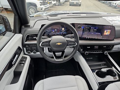 New 2026 Chevrolet Suburban Premier image 13
