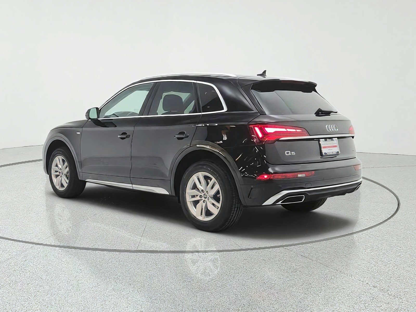 Used 2023 Audi Q5 2.0T Premium w/ Convenience Package AWD/4WD image 7