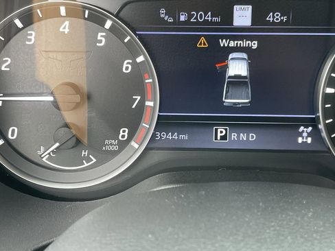 Used 2021 Nissan Titan SV w/ SV Convenience Package image 31