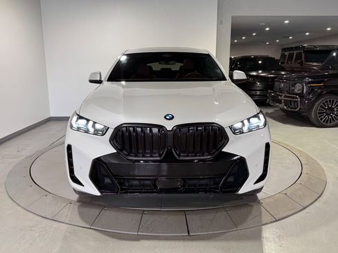 Used 2024 BMW X6 xDrive40i w/ Executive Package image 23