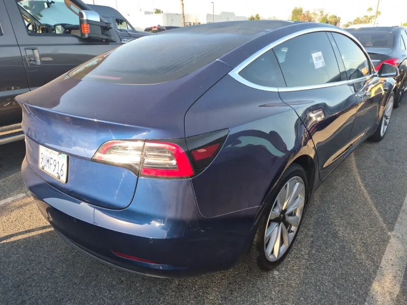 Used 2018 Tesla Model 3 Long Range AWD/4WD image 3