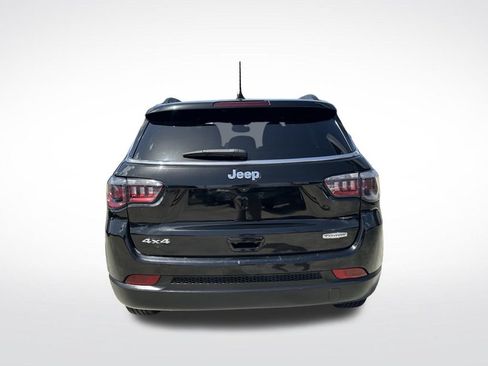 Used 2024 Jeep Compass Latitude AWD/4WD image 6
