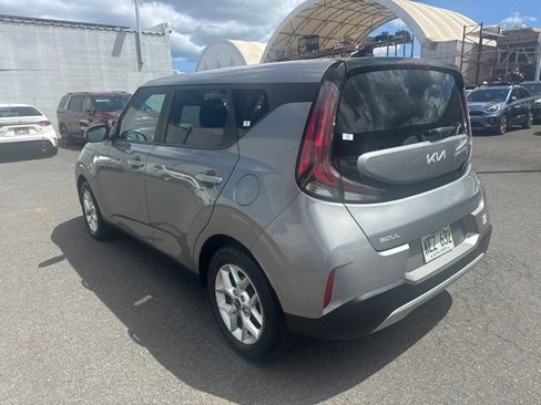 Certified 2023 Kia Soul LX w/ Option Group 015 FWD image 3