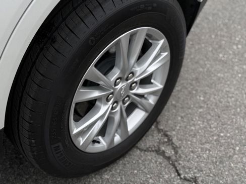 Used 2025 Cadillac XT5 Luxury image 11