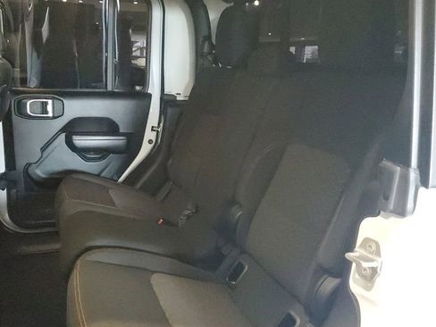 Used 2021 Jeep Gladiator Mojave w/ Trailer Tow Package image 13