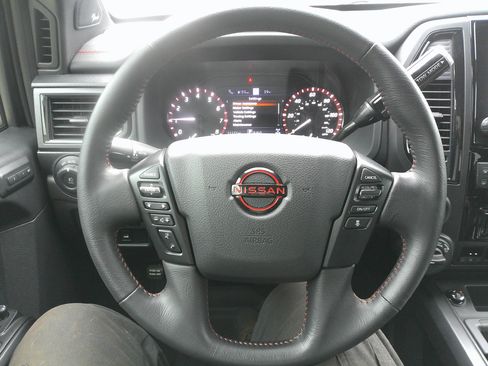 Used 2024 Nissan Titan PRO-4X w/ Pro-4x Convenience Package image 19