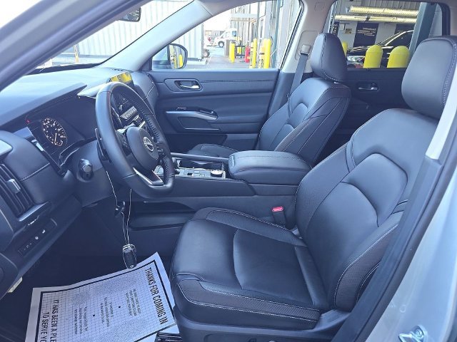 Certified 2025 Nissan Pathfinder SL AWD/4WD image 6